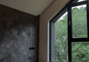 trijų dekoratyvinių apdailų – VIK, BRONX ir Logan – harmonija