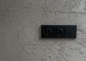 trijų dekoratyvinių apdailų – VIK, BRONX ir Logan – harmonija