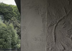 trijų dekoratyvinių apdailų – VIK, BRONX ir Logan – harmonija